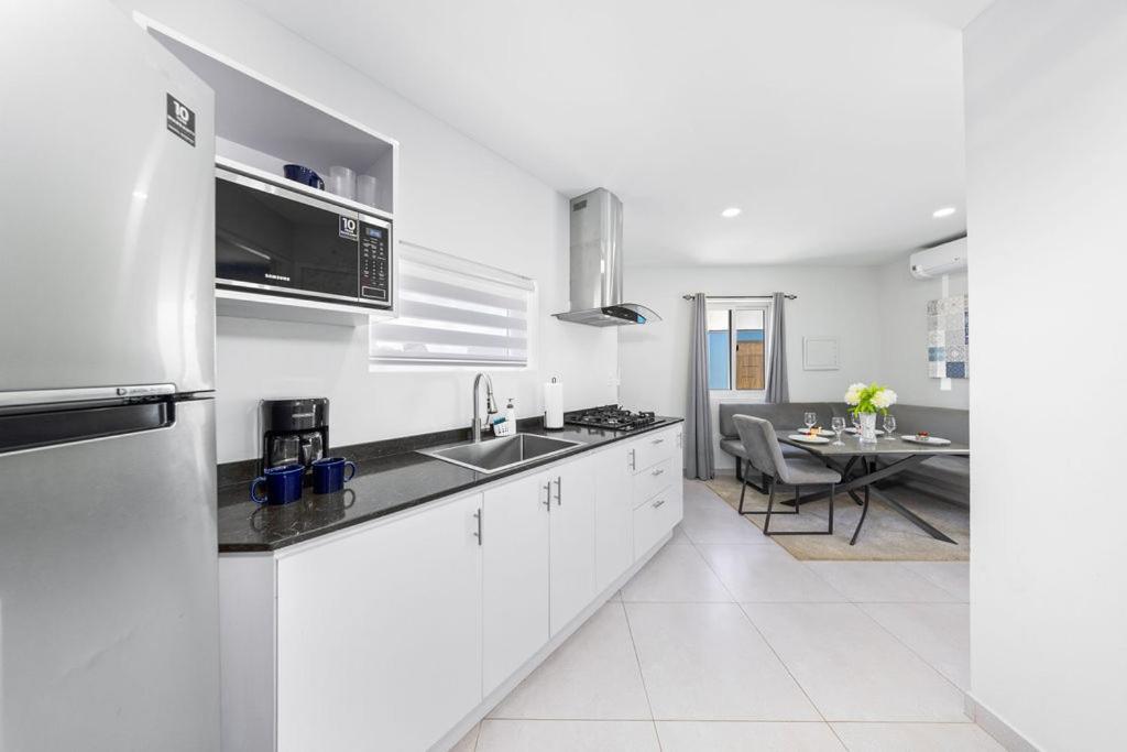 Apricity Suites Aruba Ноорд Екстериор снимка